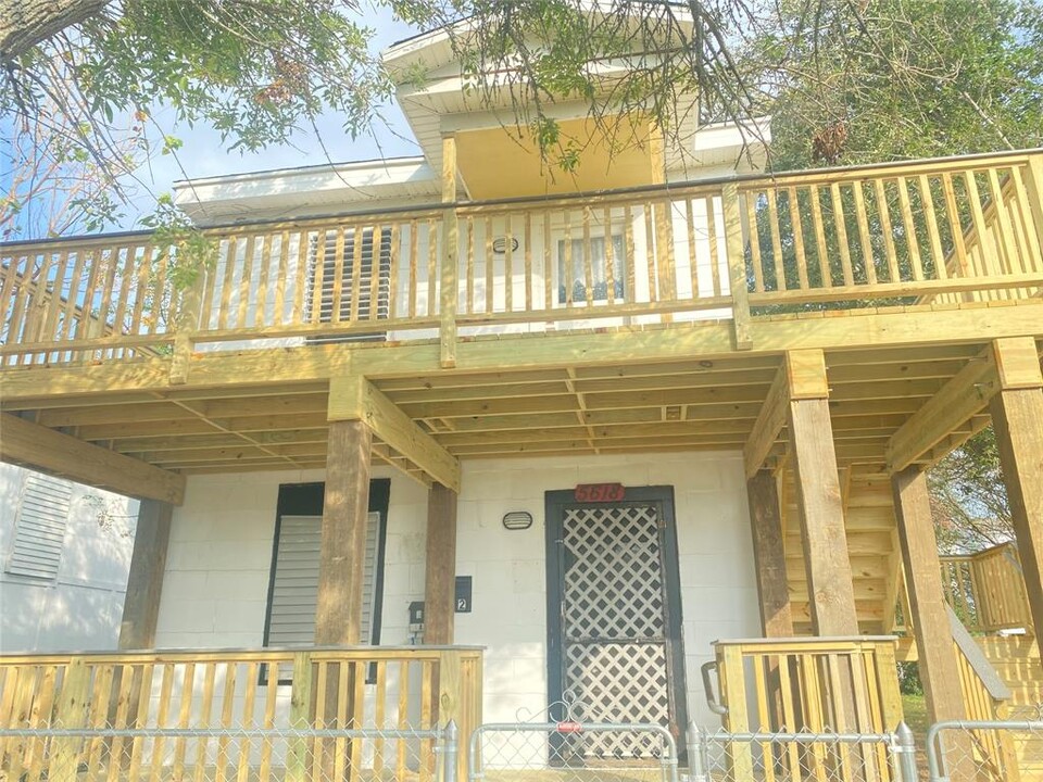 5618 Avenue L in Galveston, TX - Building Photo