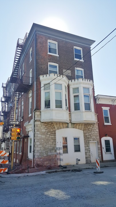 32 N 3rd Ave in Coatesville, PA - Foto de edificio