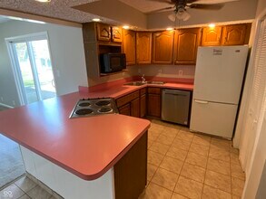 1036 E Auman Dr in Carmel, IN - Building Photo - Building Photo