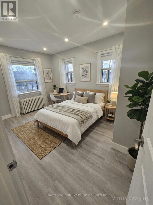 1566 Avenue Rd in Toronto, ON - Building Photo - Building Photo