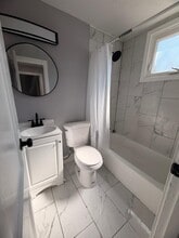 134 Rock Creek Rd in New Haven, CT - Building Photo - Building Photo