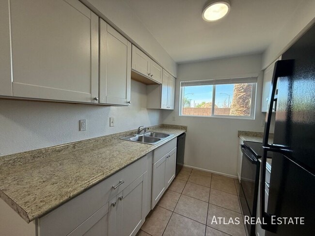 1045 E University Dr in Mesa, AZ - Building Photo - Building Photo