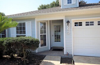 2394 Marina Dr in Fort Walton Beach, FL - Foto de edificio - Building Photo