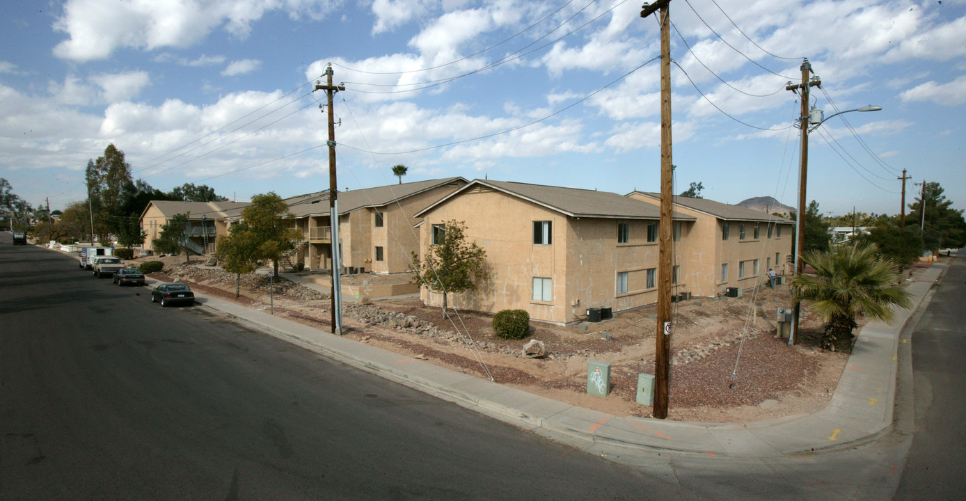 Shamrock Glen Condiminiums in Phoenix, AZ - Building Photo