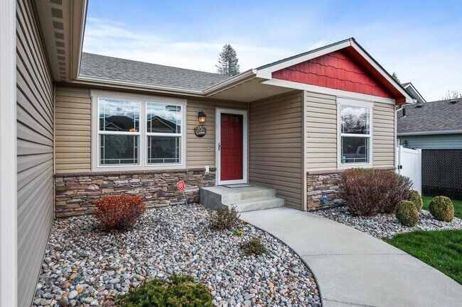 12609 E 12th Ave in Spokane Valley, WA - Building Photo - Building Photo