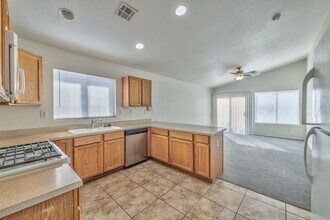 11085 Cusumano Ct in Las Vegas, NV - Building Photo - Building Photo