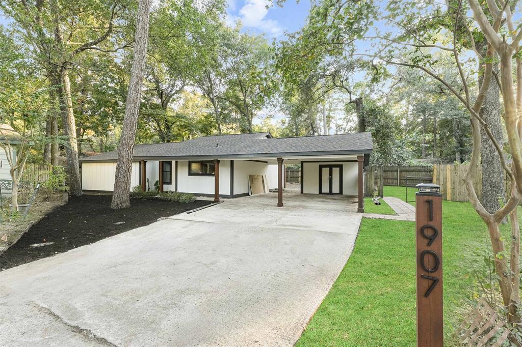 1907 N Red Cedar Cir in Spring, TX - Building Photo