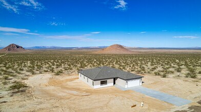10801 Glen Rd in California City, CA - Building Photo - Building Photo