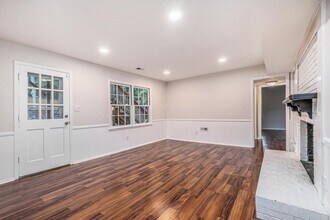 701 McNabb Ct in Matthews, NC - Building Photo - Building Photo