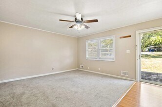 705 Lakeview Ave in La Grange, KY - Building Photo - Building Photo