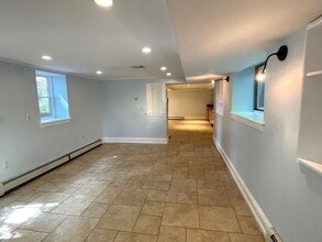 36 Sunhill Ln in Newton, MA - Building Photo - Building Photo
