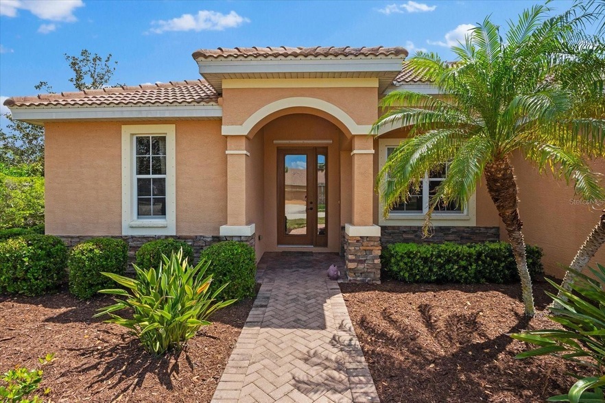 19640 Cobblestone Cir in Venice, FL - Building Photo