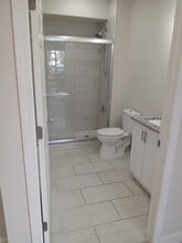 2402 E Dr Martin Luther King Jr Blvd, Unit 1 in Tampa, FL - Building Photo - Building Photo