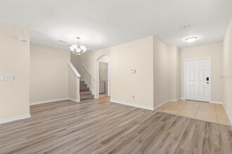 2719 Garden Falls Dr in Brandon, FL - Building Photo - Building Photo