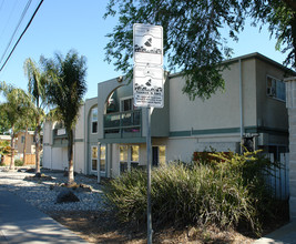 Palm Plaza in Concord, CA - Building Photo - Building Photo