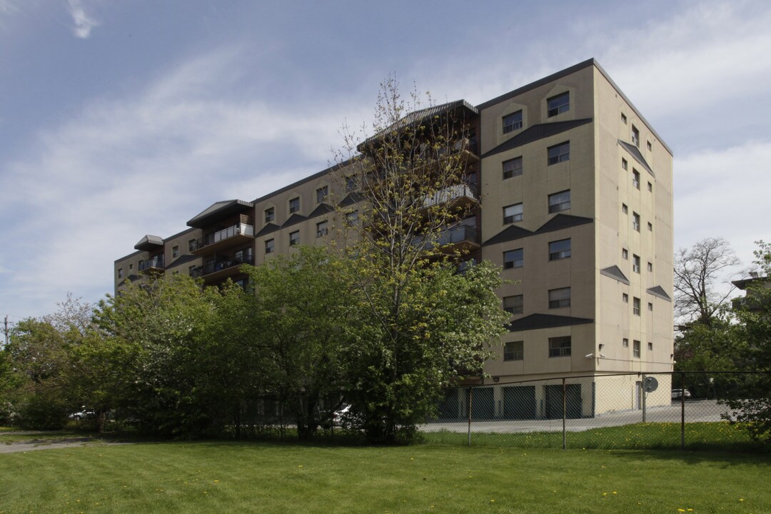 Mascot Place Co Op in Toronto, ON - Building Photo