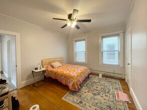 248 Elm St in Cambridge, MA - Foto de edificio - Building Photo