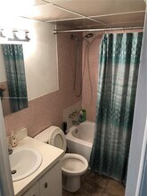 1732 Meridian Ave in Miami Beach, FL - Foto de edificio - Building Photo