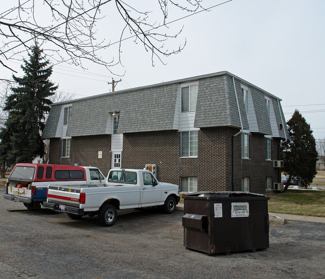 325 Bellbrook Ave in Xenia, OH - Building Photo - Building Photo