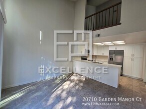 20710 Garden Manor Ct in Cupertino, CA - Foto de edificio - Building Photo