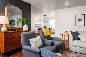 1975 W Deane St in Fayetteville, AR - Building Photo - Building Photo