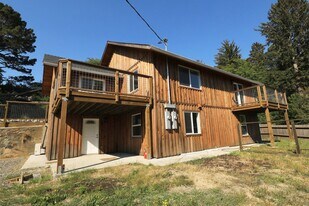 287-247 S Westhaven Dr in Trinidad, CA - Building Photo