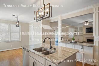 821 Foxfield Ln in Knoxville, TN - Building Photo - Building Photo