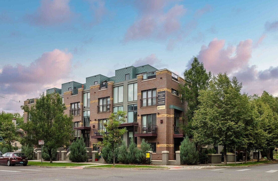 Washington Street Townhomes in Denver, CO - Building Photo