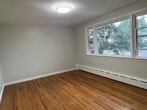 71 Grove St in Lodi, NJ - Building Photo - Building Photo