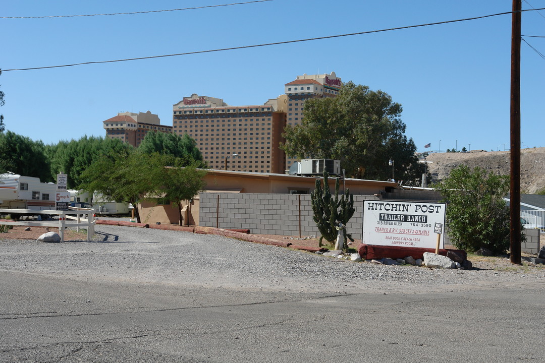 315 River Glen in Bullhead City, AZ - Foto de edificio