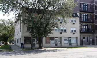 7455-7459 N Western Ave Apartments