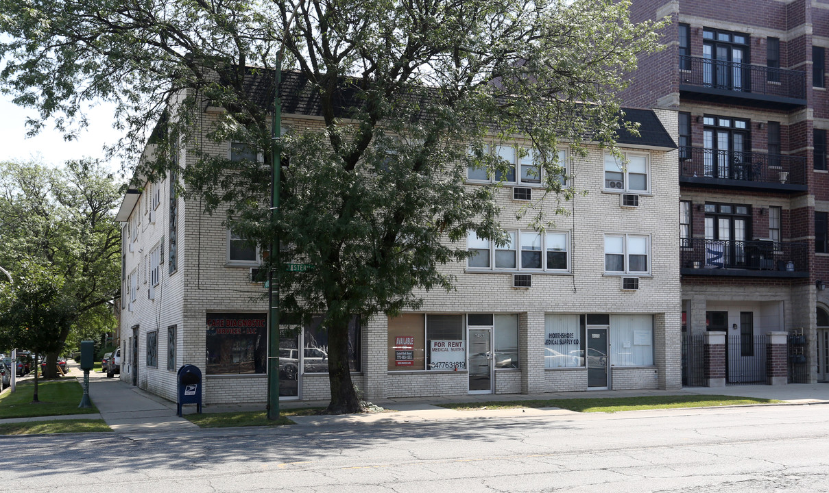 7455-7459 N Western Ave in Chicago, IL - Building Photo