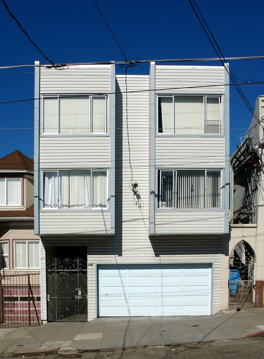 305 10th Ave in San Francisco, CA - Building Photo