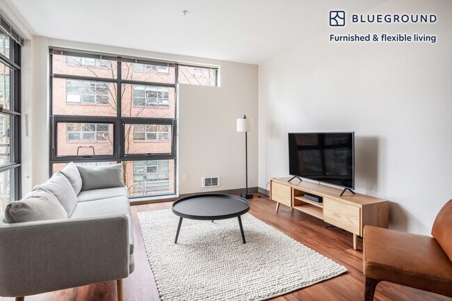 1520 Eastlake Ave E-Unit -FL3-ID6 in Seattle, WA - Building Photo - Building Photo