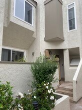 1232 Stanford St, Unit 11 in Santa Monica, CA - Foto de edificio - Building Photo
