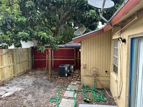 3815 S 57th Ave in Greenacres, FL - Building Photo - Building Photo
