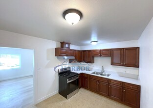 846 1/2-842 W Sepulveda St in Los Angeles, CA - Building Photo - Building Photo