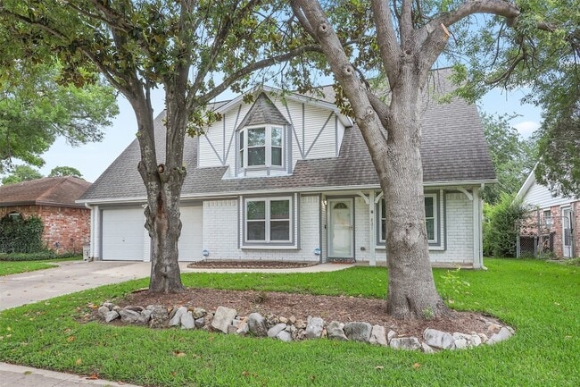 831 Silverpines Rd in Houston, TX - Building Photo - Building Photo