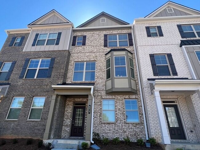 574 Amarante Cir in Lawrenceville, GA - Building Photo - Building Photo
