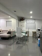 1212 E River Dr in Margate, FL - Building Photo - Building Photo