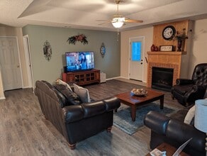 104 Ivy Pl in Bentonville, AR - Foto de edificio - Building Photo