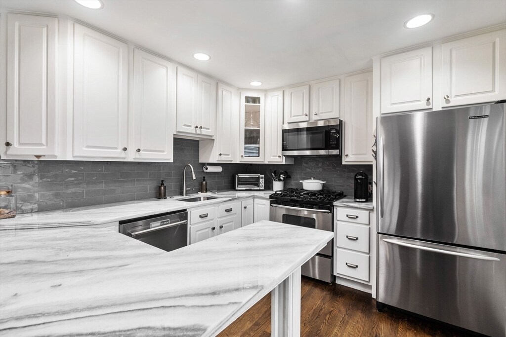 12 Mystic St, Unit 3 in Boston, MA - Building Photo