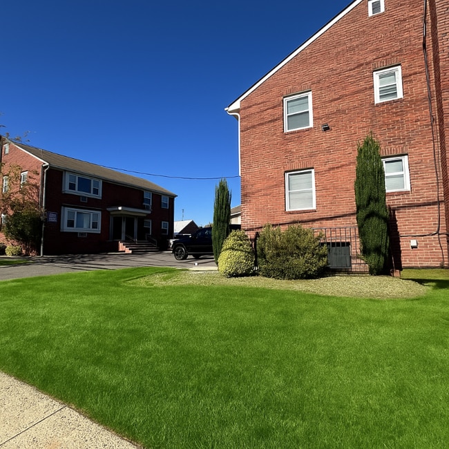 616 Mill St