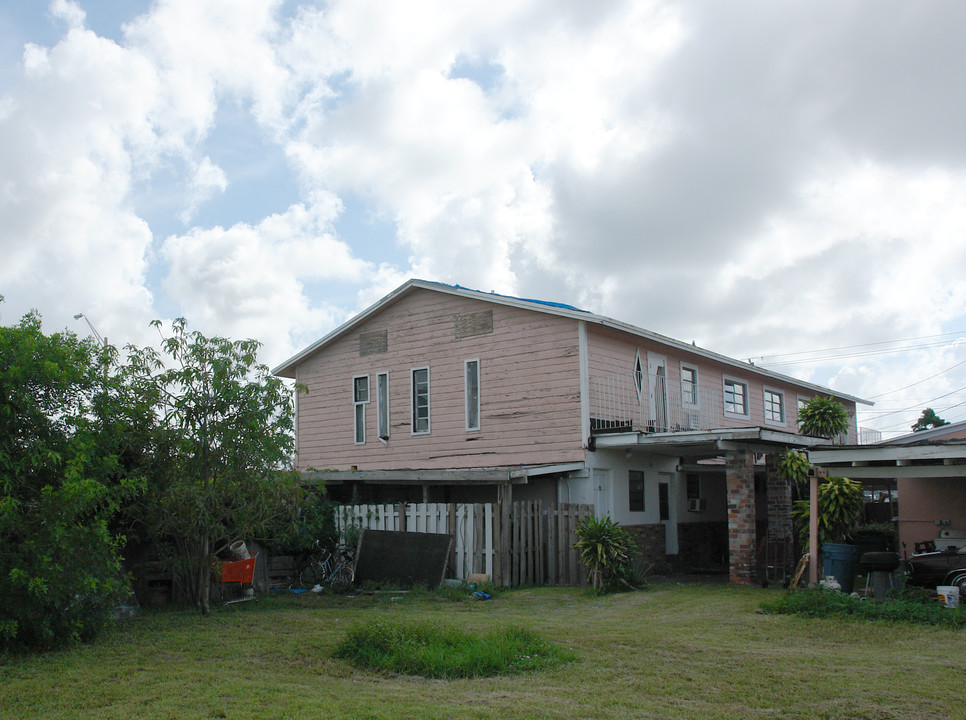 1750 SW 57th Ave in Hollywood, FL - Building Photo