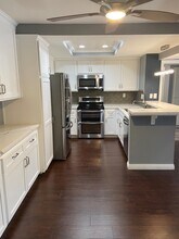 12280 Corte Sabio in San Diego, CA - Building Photo - Building Photo