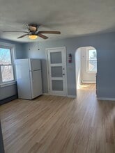 110 Capital St, Unit 3 in Pawtucket, RI - Building Photo - Building Photo