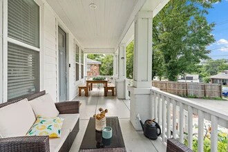 1112A McGavock Pike in Nashville, TN - Foto de edificio - Building Photo