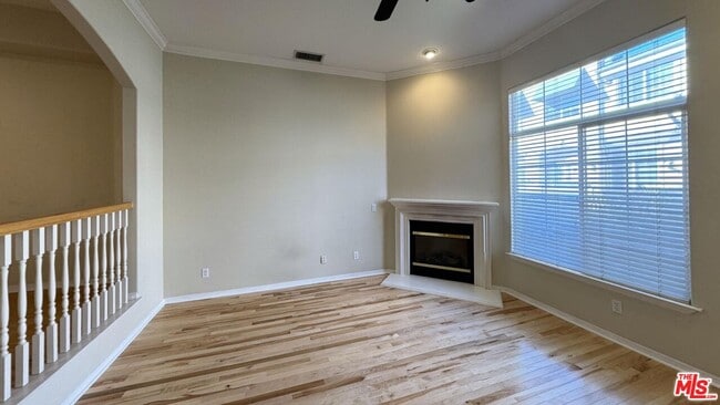 5730 S Glennie Ln in Los Angeles, CA - Building Photo - Building Photo