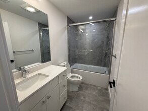 281 Lamartine St, Unit 1 in Boston, MA - Foto de edificio - Building Photo