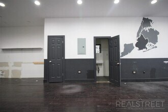643 Vanderbilt Ave in Brooklyn, NY - Building Photo - Floor Plan